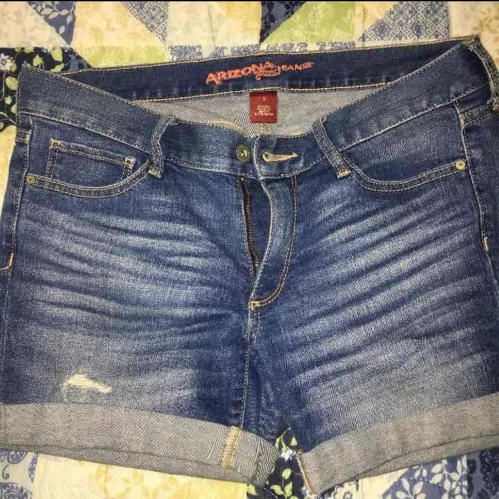 DISTRESSED Arizona Jean Company Junior’s Shorts